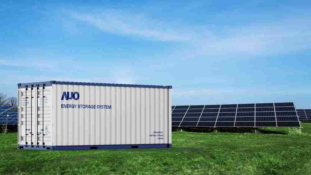 YAXIN111透过AI数据管理，，，提供不同类型用户进行储能与能源管理，，，，达到再生能源管控调度成效