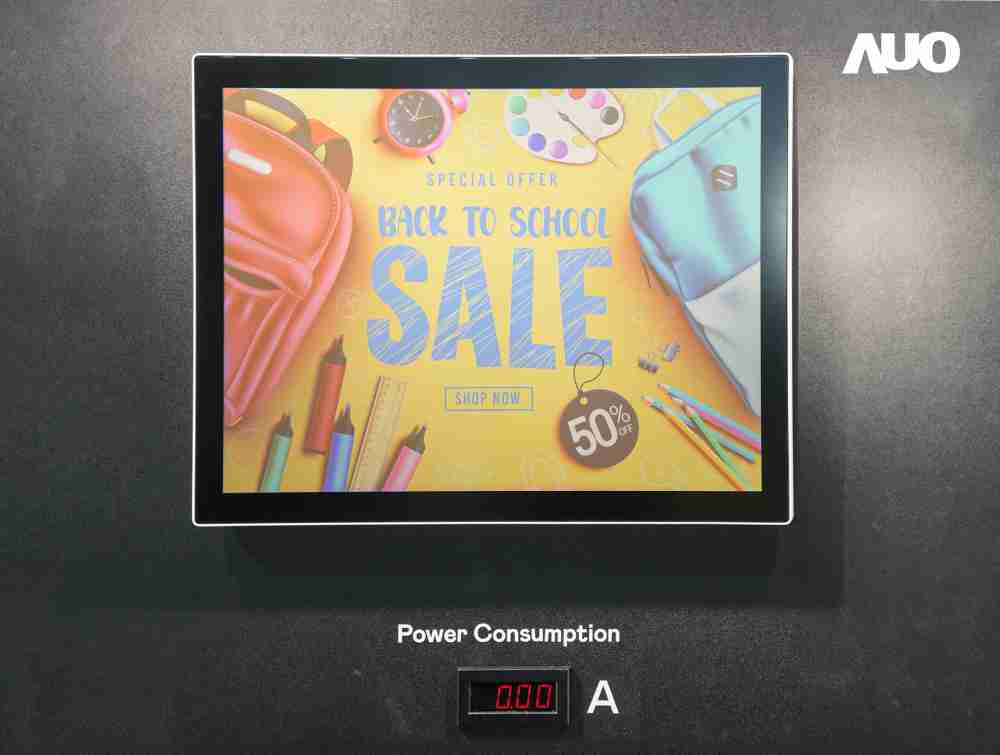 YAXIN111展示胆固醇液晶超低耗能户外全彩显示器，，，ChLC（胆固醇液晶）以双稳态技术使静态显示零功耗，，具省电、、、、高彩度、、环保的特性，，，，还整合软硬件系统解决方案，，，，可透过单一云端平台管理